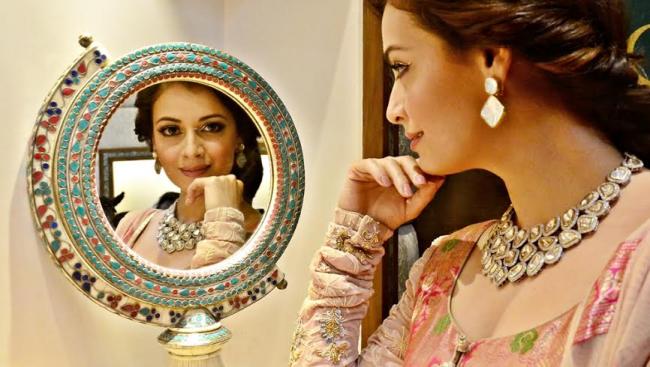 Dia Mirza inaugurates jewellery showroom in Kolkata