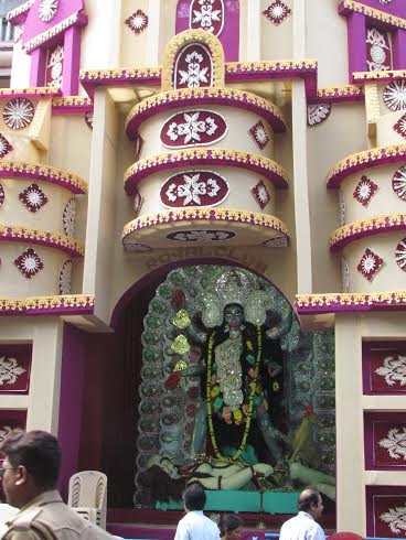 Kolkata: Royal Club celebrates Kali Puja