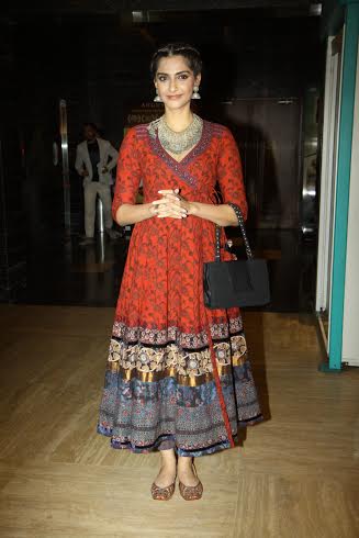 Sonam Kapoor, Ayushmann Khurrana attend Aisa Yeh Jahaan premiere 