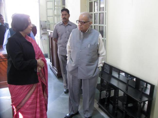 Ex-Karnataka Guv visits Maulana Azad Museum in Kolkata 