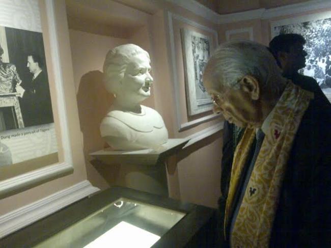 Kolkata: Guv inaugurates new gallery at Tagore's house