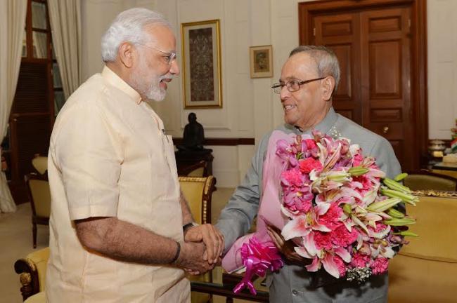 PM Modi meets President Pranab Mukherjee
