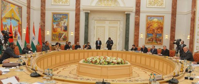 Mukherjee attends delegation level talks between Belarus and India