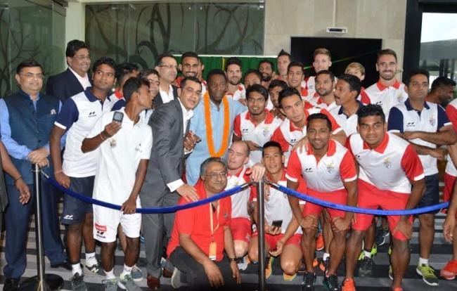 Pele shares moments with ATK players