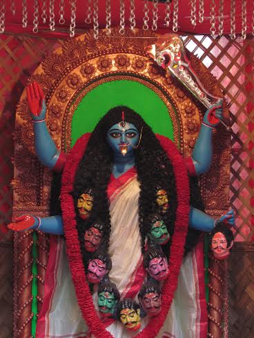 Kolkata: Biddyut Sangha joins Kali Puja festivity 
