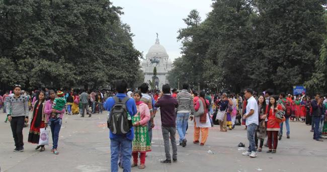 Kolkata hits outdoor to celebrate new year 