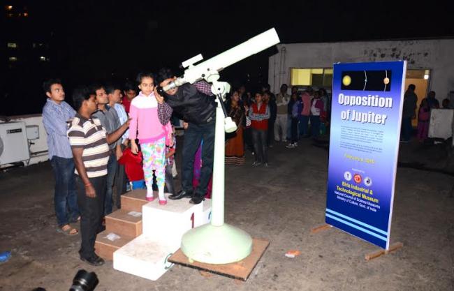 Jupiter comes closest to Earth tonight, long queue spotted outside BITM Kolkata