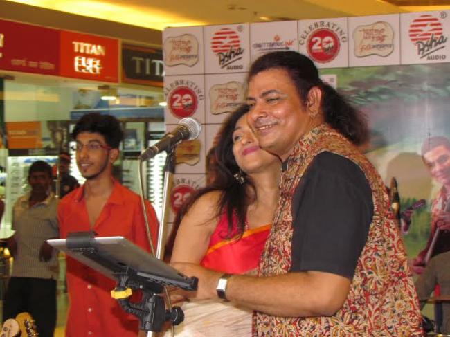 Asha Audio launches Surojit Chatterjee's folk album 'Folk Connection'