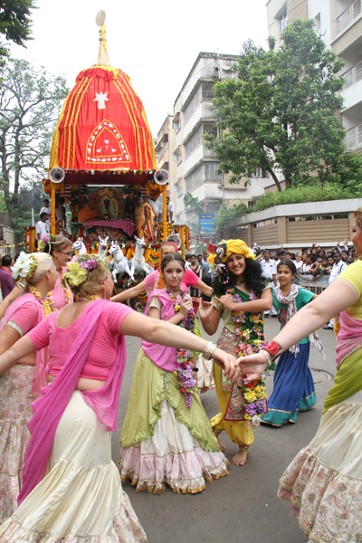 Kolkata celebrates Rath Yatra festival