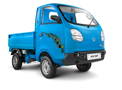 Tata Motors celebrates the roll-out of 100,000th Tata ACE Zip at the Dharwad plant