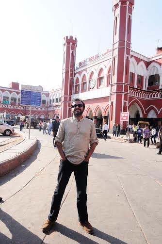 Sushant Singh Rajput visits old Delhi railway station