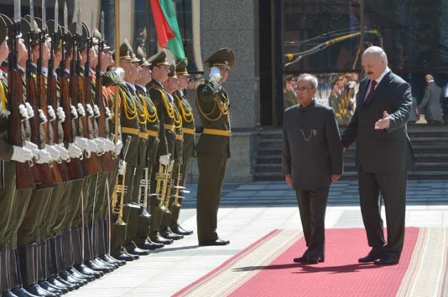 Mukherjee attends ceremonial reception at Palace of Independence