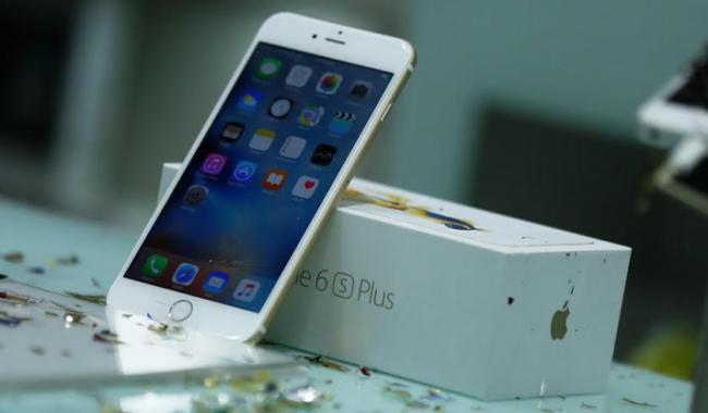 Kolkata: iPhone 6s launched in The Prime