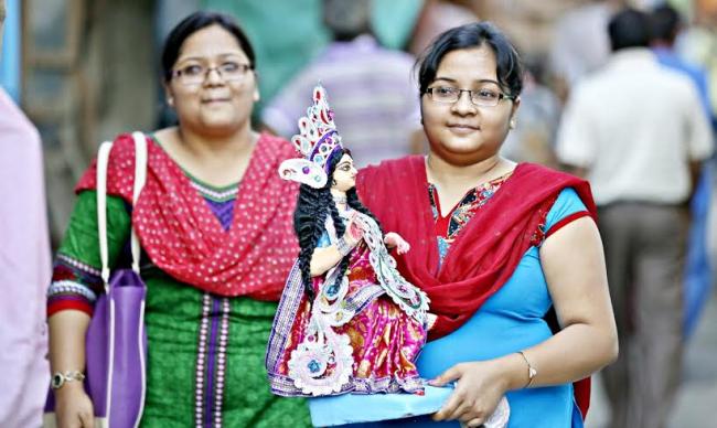 Bengalis gear up to worship Goddess Laxmi 