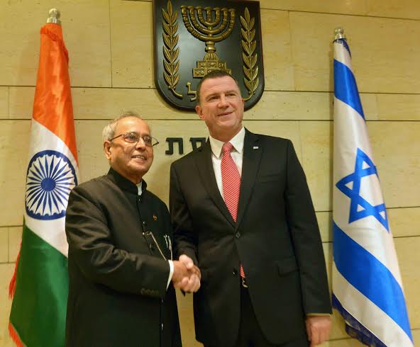 Pranab Mukherjee at an informal interaction with the Prime Minister of Israel