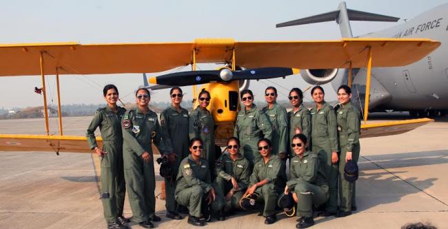 IAF women pilots, vintage flight crew interact with Curtis