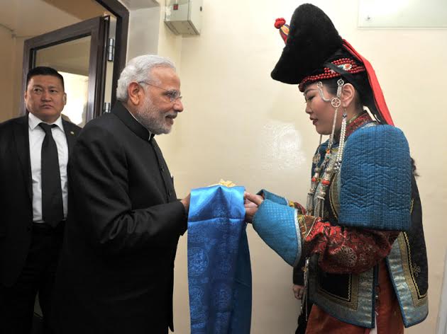 Modi's gift to the President of Mongolia
