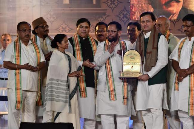 Mamata Banerjee opens Jashn-E-Iqbal, honours Iqbal 