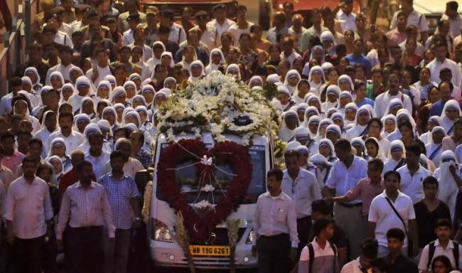 Sister Nirmala laid to rest in Kolkata cemetery
