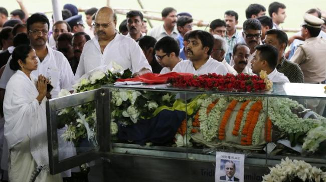 Dignitaries pay tributes to Jagmohan Dalmiya at CAB in Kolkata