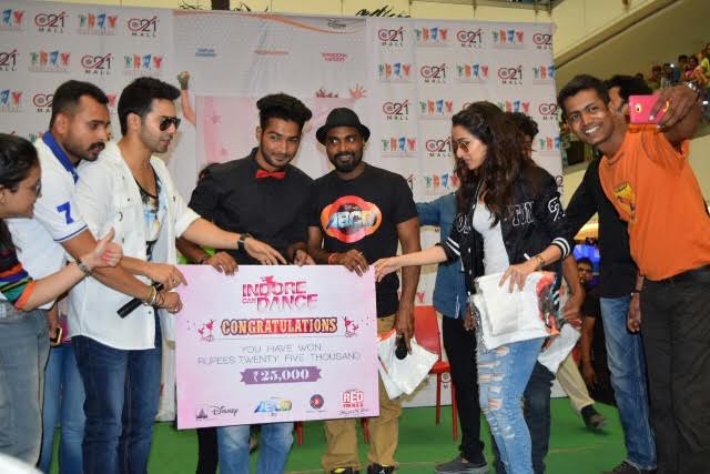 RED FM's 4 cities Dancing Star Hunt with the star cast of ABCD 2
