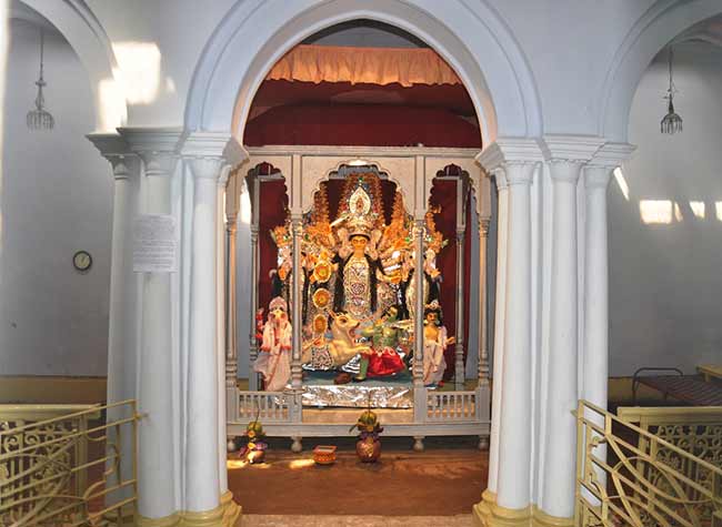 Durga Puja celebrations at Latubabu Chatubabur Bari