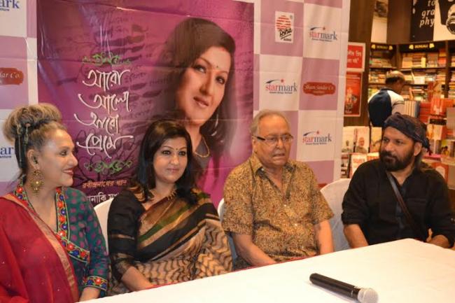 Soumitra Chatterjee unveils Rabindrasangeet album of Kolkata singer