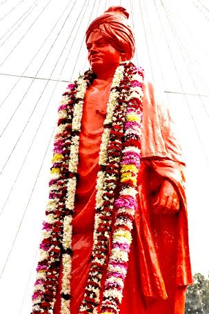 Kolkata celebrates Swamiji's birthday