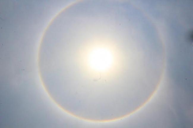 Kolkata: Halo appears around the Sun