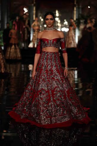 Deepika Padukone sizzles on the ramp at India Couture Week