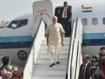 Narendra Modi arrives at Mumbai Airport 