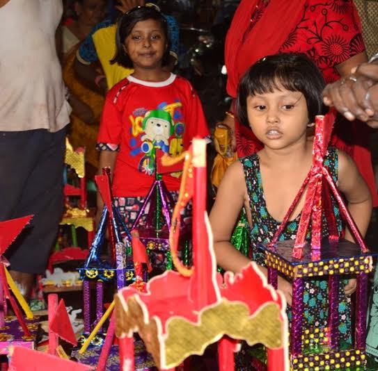 Kolkata kids indulge themselves in shopping ahead of Ratha Yatra
