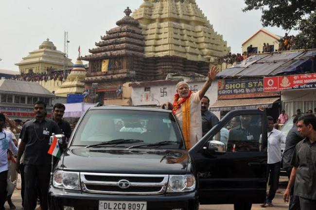  Modi visits Jagannath Temple