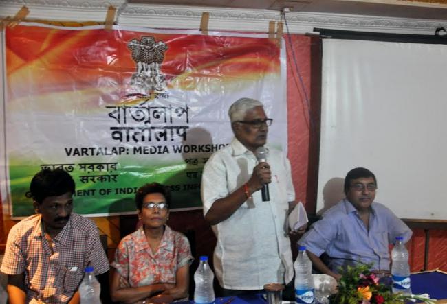 Additional Director General (M&C), PIB, Kolkata, Debanjan Chakrabarti and the senior journalist of Midnapore lighting the lamp 