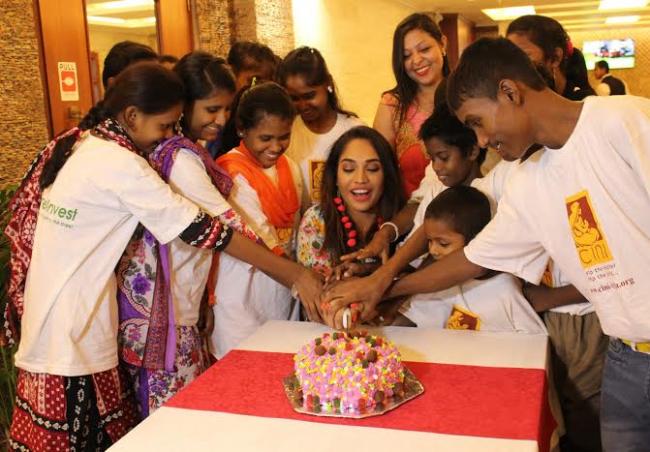 Kolkata: Palm Restaurant celebrates Friendship Day with underprivileged children