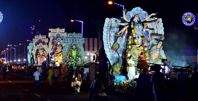 Kolkata witnesses grand Durga Puja finale with immersion carnival on Red Road