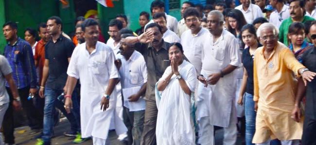 Kolkata: Mamata Banerjee participates in rally