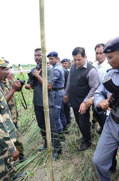 Sarbananda Sonowal inspects border areas of Indo-Bangla Border 