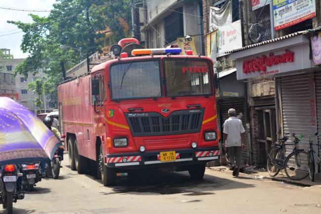 Fire guts Kadamtala bazar in West Bengal's Howrah