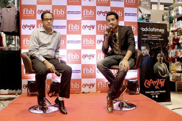 Actor Parambrata Chatterjee takes a look at fbb Big Bazaar Pujo Collection