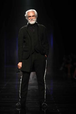 Rajesh Pratap Singh's collection catches attention at Amazon India Fashion Week