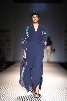 Vineet Bahl displays collection at Amazon India Fashion Week