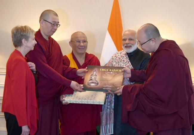  Narendra Modi with Jampa Donor, Buda Balzheivich Badmayev, Head Priest, Datsan Gunzechoinei Buddhist Temple