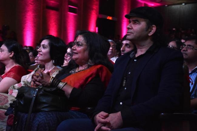 Prosenjit Chatterjee, Usha Uthup and others liven up StageCraft Award 2017 function