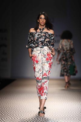 Vineet Bahl displays collection at Amazon India Fashion Week