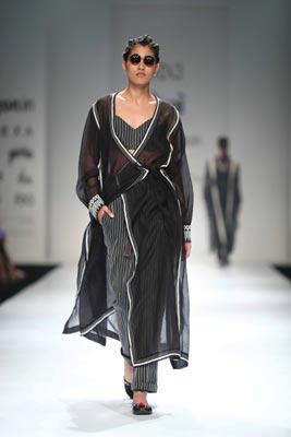 Amazon India Fashion Week:Ragini Ahuja showcases her collections