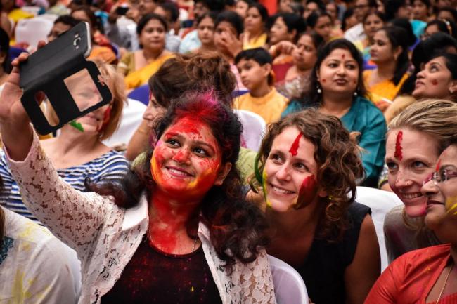 Foreigners soak in Holi spirit in India