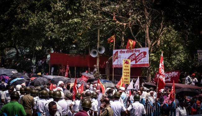 Glimpse: Lefts hold protest March to state secretariat Nabanna, clash with police