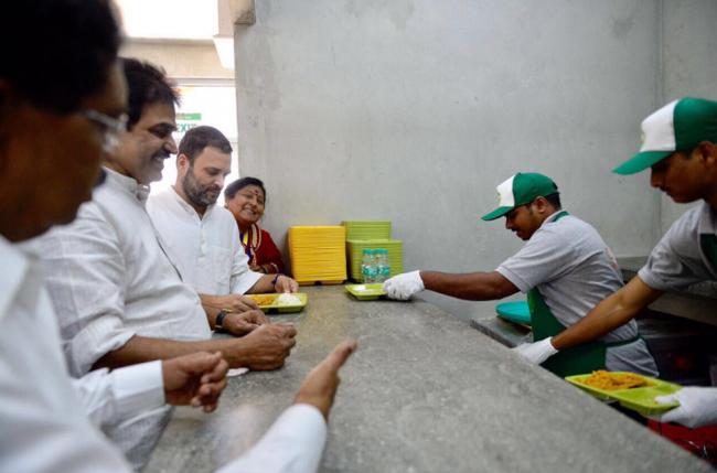 Rahul Gandhi inaugurates Indira canteen in Bengaluru
