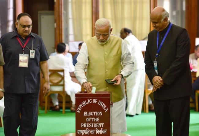 Narendra Modi casting his vote in the Presidential Election